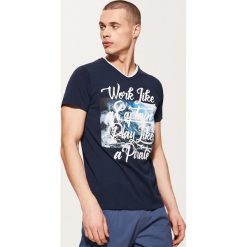 T-shirt z morskim motywem - Granatowy. Niebieskie t-shirty męskie House, s, bez wzorów, bez kołnierzyka. Za 49,99 zł.