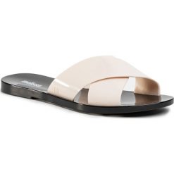 Klapki MELISSA - Essential Slide Ad 32755 Black/Beige 51496. Brązowe klapki damskie Melissa, bez wzorów, z tworzywa sztucznego, bez obcasa, na obcasie. Za 249,00 zł.