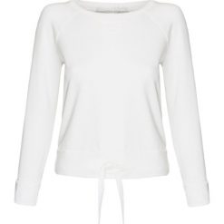 Bluza DEHA HARMONIC. Białe bluzy damskie Deha, bez wzorów, z satyny, bez rękawów, bez kaptura. Za 360,00 zł.