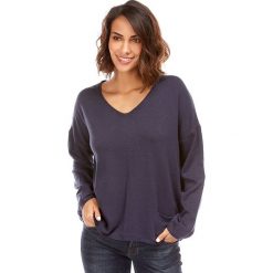 Sweter w kolorze granatowym. Niebieskie swetry damskie L'étoile du cachemire, bez wzorów, z kaszmiru, klasyczne, bez rękawów, bez kaptura. W wyprzedaży za 129,95 zł.