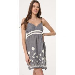 Szara Sukienka Breathless. Szare sukienki damskie Born2be, na imprezę, na lato, s, z haftami, eleganckie, bez kołnierzyka, bez rękawów, mini. Za 34,99 zł.