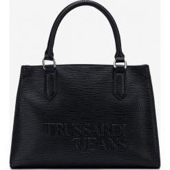 Trussardi Jeans Torebka Czarny. Czarne torebki klasyczne damskie Trussardi Jeans, bez wzorów, z jeansu, bez dodatków. Za 564,95 zł.
