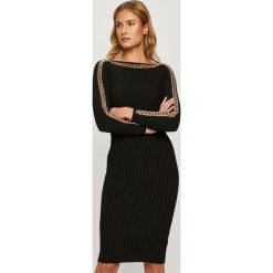 Marciano Guess - Sukienka. Sukienki damskie MARCIANO GUESS, s, z aplikacjami, z wiskozy, z okrągłym kołnierzem, z długim rękawem, długie, mini, dopasowane. Za 859,90 zł.