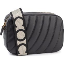 Torebka COCCINELLE - FV3 Mini Bag E5 V3 55 I1 19 Noir 001. Czarne listonoszki damskie Coccinelle, bez wzorów, ze skóry, bez dodatków. Za 849,00 zł.