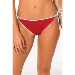 Dorina - Figi kąpielowe Bora Bora. Czerwone stroje kąpielowe damskie Dorina, xs, bez wzorów, z elastanu. W wyprzedaży za 24,90 zł.
