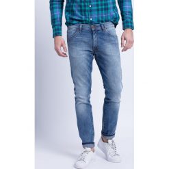 Wrangler - Jeansy Larston Slim Tapered. Niebieskie jeansy męskie slim marki Wrangler, z bawełny. Za 329,90 zł.