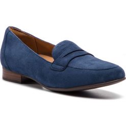 Lordsy CLARKS - Un Blush Go 261356754 Navy Suede. Niebieskie lordsy damskie Clarks, ze skóry, bez obcasa, na obcasie. W wyprzedaży za 239,00 zł.