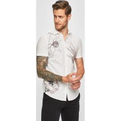 Desigual - Koszula. Białe koszule męskie Desigual, xxl, z nadrukiem, z bawełny, klasyczne, z klasycznym kołnierzykiem, z krótkim rękawem. W wyprzedaży za 199,90 zł.
