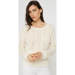 Sweter w kolorze kremowym. Białe swetry damskie Rodier, z wełny, klasyczne. W wyprzedaży za 159,95 zł.