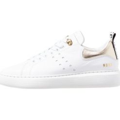 Nubikk ROX Sneakersy niskie white. Białe trampki i tenisówki damskie marki Nubikk, ze skóry. Za 719,00 zł.