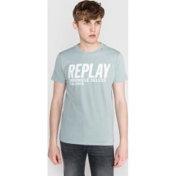 Replay Koszulka Niebieski Szary. Szare podkoszulki męskie Replay, l, z nadrukiem, z bawełny, z krótkim rękawem. Za 188,95 zł.