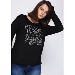 Czarna Bluzka Your Style. Czarne bluzki damskie marki Born2be, xl, z aplikacjami, z okrągłym kołnierzem, z długim rękawem. Za 34,99 zł.