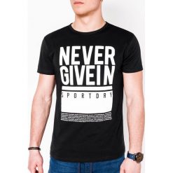 T-shirt męski z nadrukiem S1061 - czarny. Czarne t-shirty męskie Ombre Clothing, s, z nadrukiem, z bawełny, bez kołnierzyka. Za 12,99 zł.