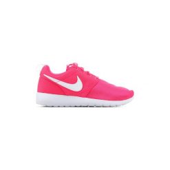 Buty Dziecko Nike Roshe One (GS) 599729 609. Różowe trampki chłopięce Nike, bez wzorów, bez zapięcia. Za 200,93 zł.