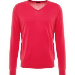 Drumohr V NECK Sweter pink. Czerwone swetry klasyczne męskie Drumohr, m, z bawełny. Za 959,00 zł.