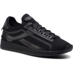 Sneakersy TOGOSHI - TG-07-02-000037 601. Czarne półbuty damskie Togoshi, na co dzień, bez wzorów, ze skóry, bez obcasa, na płaskiej podeszwie, bez zapięcia. W wyprzedaży za 259,00 zł.