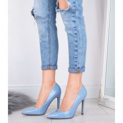 Czółenka damskie Ideal Shoes A-2927-2 Niebieskie. Niebieskie czółenka damskie Ideal Shoes, bez wzorów, z tworzywa sztucznego, na wysokim obcasie, na obcasie. Za 99,00 zł.