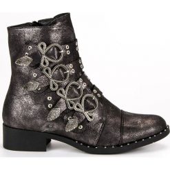 Seastar szare Stylowe Workery. Szare botki damskie SEASTAR, na zimę, ze skóry ekologicznej, eleganckie, na wysokim obcasie, na obcasie, z paskami. W wyprzedaży za 89,00 zł.