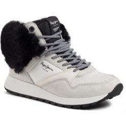 Sneakersy PEPE JEANS - Dean Wrm PLS30887 White 800. Białe półbuty damskie Pepe Jeans, na co dzień, bez wzorów, z jeansu, bez obcasa, na płaskiej podeszwie, bez zapięcia. W wyprzedaży za 329,00 zł.