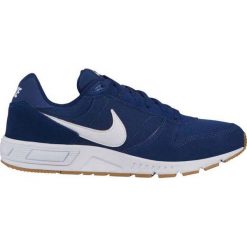 BUTY NIGHTGAZER. Niebieskie buty sportowe męskie Nike, ze skóry ekologicznej, bez zapięcia, trekkingowe, nike nightgazer. Za 319,99 zł.