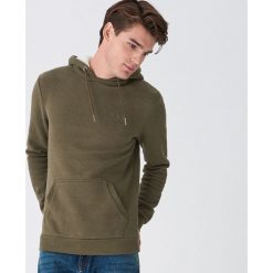 Bluza z haftem - Zielony. Zielone bluzy męskie House, s, z haftami, bez kołnierzyka, bez rękawów, bez kaptura. Za 129,99 zł.