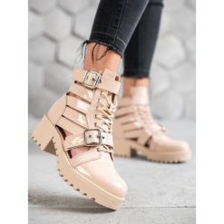 Lakierowane botki fashion. Botki damskie SEASTAR, ze skóry ekologicznej, bez obcasa, bez zapięcia. Za 172,90 zł.