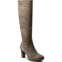 Kozaki TAMARIS - 1-25522-29 Cashmere 371. Brązowe kozaki damskie sznurowane Tamaris, z materiału, przed kolano, na wysokim obcasie. W wyprzedaży za 169,00 zł.