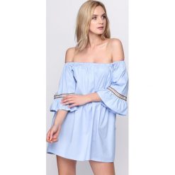 Jasnoniebieska Bluzka Your Country. Niebieskie bluzki damskie Born2be, s. Za 59,99 zł.