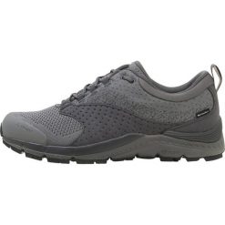 Vaude LAVIK STX Półbuty trekkingowe phantom black. Czarne buty sportowe męskie marki Vaude, z tworzywa sztucznego, outdoorowe. W wyprzedaży za 503,20 zł.