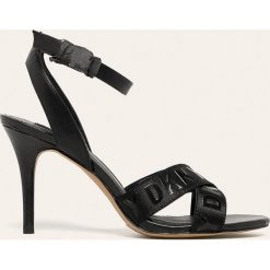 Dkny - Sandały. Czarne sandały damskie DKNY, ze skóry, na klamry. Za 559,90 zł.