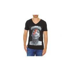 T-shirty z krótkim rękawem Eleven Paris KALIFA M. Czarne t-shirty męskie marki Eleven Paris, xl, bez wzorów, bez kołnierzyka, krótkie. Za 143,20 zł.
