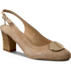 Sandały SOLO FEMME - 28802-01-G08/000-05-00 Beżowy. Brązowe klapki damskie Solo Femme, bez wzorów, ze skóry, bez obcasa, na obcasie. W wyprzedaży za 199,00 zł.