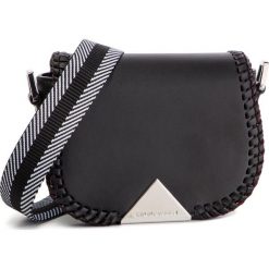 Torebka EMPORIO ARMANI - Y3E141 YES7E 81386 Black/Black. Czarne listonoszki damskie Emporio Armani, na co dzień, bez wzorów, ze skóry, bez dodatków. W wyprzedaży za 899,00 zł.