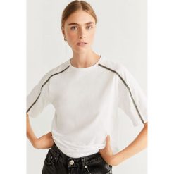 Mango - T-shirt Embe. Czarne bluzki damskie Mango, s, z aplikacjami, z bawełny, z okrągłym kołnierzem. W wyprzedaży za 59,90 zł.