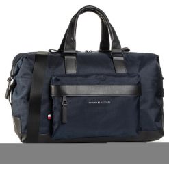 Torba TOMMY HILFIGER - Elevated Nylon Duffle AM0AM06495 Granatowy. Niebieskie torby męskie skórzane TOMMY HILFIGER, bez wzorów, ze skóry ekologicznej. Za 749,00 zł.