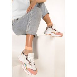 Różowe Wężowe Sneakersy Hot Snow. Różowe sneakersy damskie Born2be. W wyprzedaży za 64,99 zł.