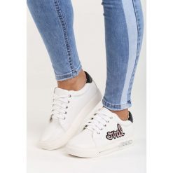 Biało-Różowe Buty Sportowe In Love. Białe buty sportowe damskie Born2be, z napisami, sportowe. Za 49,99 zł.