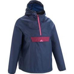 Kurtka turystyczna MH100 WTP dla chłopców. Niebieskie kurtki chłopięce QUECHUA, bez wzorów, z poliesteru, bez kaptura. Za 34,99 zł.