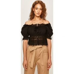 Twinset - Bluzka. Białe bluzki damskie Twinset, na co dzień, s, w koronkowe wzory, z bawełny, casualowe, bez kołnierzyka, z krótkim rękawem. Za 619,90 zł.