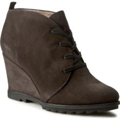 Botki UNISA - Rubia Baby Suede Carbon. Brązowe botki damskie skórzane marki Unisa, na koturnie, na sznurówki. W wyprzedaży za 279,00 zł.