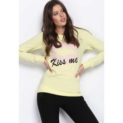 Jasnożółta Bluza Gentle Kiss. Żółte bluzy damskie Born2be, na jesień, l. Za 29,99 zł.
