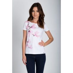 Bluzki damskie: Biała bluzka w magnolie QUIOSQUE