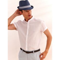 Kapelusz męski. Niebieskie kapelusze męskie Top Secret, bez wzorów, eleganckie. W wyprzedaży za 19,99 zł.