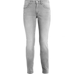 Marc O'Polo DENIM ALVA Jeansy Slim Fit combo. Szare jeansy damskie marki Marc O'Polo DENIM. W wyprzedaży za 364,65 zł.