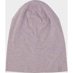 Czapka damska CAD703 - pudrowy koral melanż - Outhorn. Czapki damskie EVERHILL, na zimę, melanż, z elastanu. Za 29,99 zł.