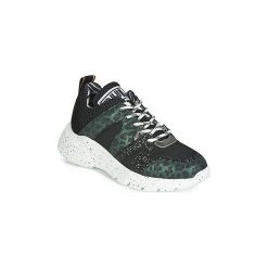 Buty Meline LETTE. Czarne trampki i tenisówki damskie Meline, bez wzorów, bez zapięcia. Za 549,00 zł.
