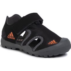 Sandały adidas - Captain Toey K EF2241 Cblack/Orange/Grefiv. Czarne sandały dziewczęce Adidas, ze skóry ekologicznej, bez zapięcia. Za 199,00 zł.
