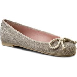 Baleriny PRETTY BALLERINAS - Rosario 38.165 Plata 9001. Szare klasyczne baleriny damskie marki Pretty Ballerinas, na co dzień, ze skóry. W wyprzedaży za 369,00 zł.