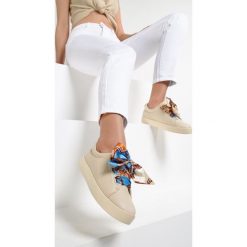 Beżowe Sneakersy La Bomba. Brązowe sneakersy damskie Renee. W wyprzedaży za 49,99 zł.
