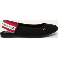 Tommy Jeans - Baleriny. Czarne baleriny damskie Tommy Jeans, bez wzorów, z jeansu, bez obcasa, na obcasie. W wyprzedaży za 239,90 zł.